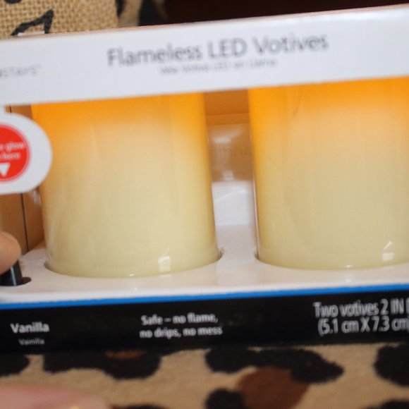 HP 6/21 DECOR, TABLE RUNNER, 2 CANDLES & BAG HEART - Picture 7 of 8